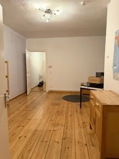 Großzügige 3 Zimmer Wohnung im ruhigen Hinterhaus zu vermieten. — photo 1